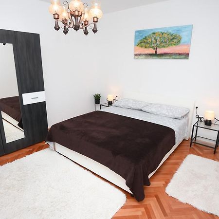 Apartments Lidija - Sea View Apartment With Exclusive Right Of Using Hot Tub Or Split Level Apartment With Exclusive Right Of Using Pool Podstrana Eksteriør bilde