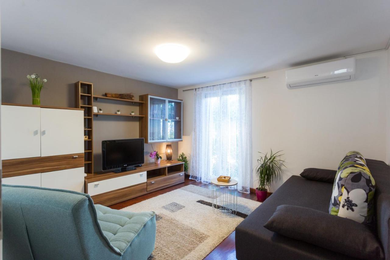 Apartments Lidija - Sea View Apartment With Exclusive Right Of Using Hot Tub Or Split Level Apartment With Exclusive Right Of Using Pool Podstrana Eksteriør bilde