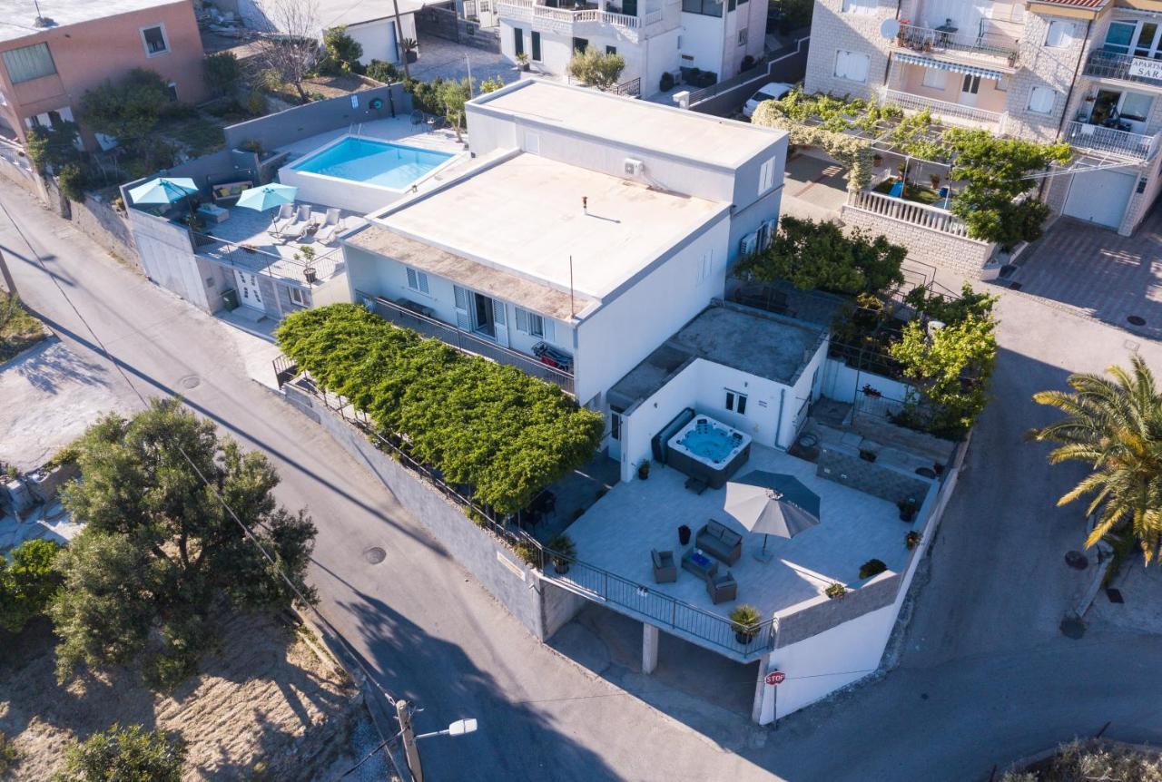 Apartments Lidija - Sea View Apartment With Exclusive Right Of Using Hot Tub Or Split Level Apartment With Exclusive Right Of Using Pool Podstrana Eksteriør bilde