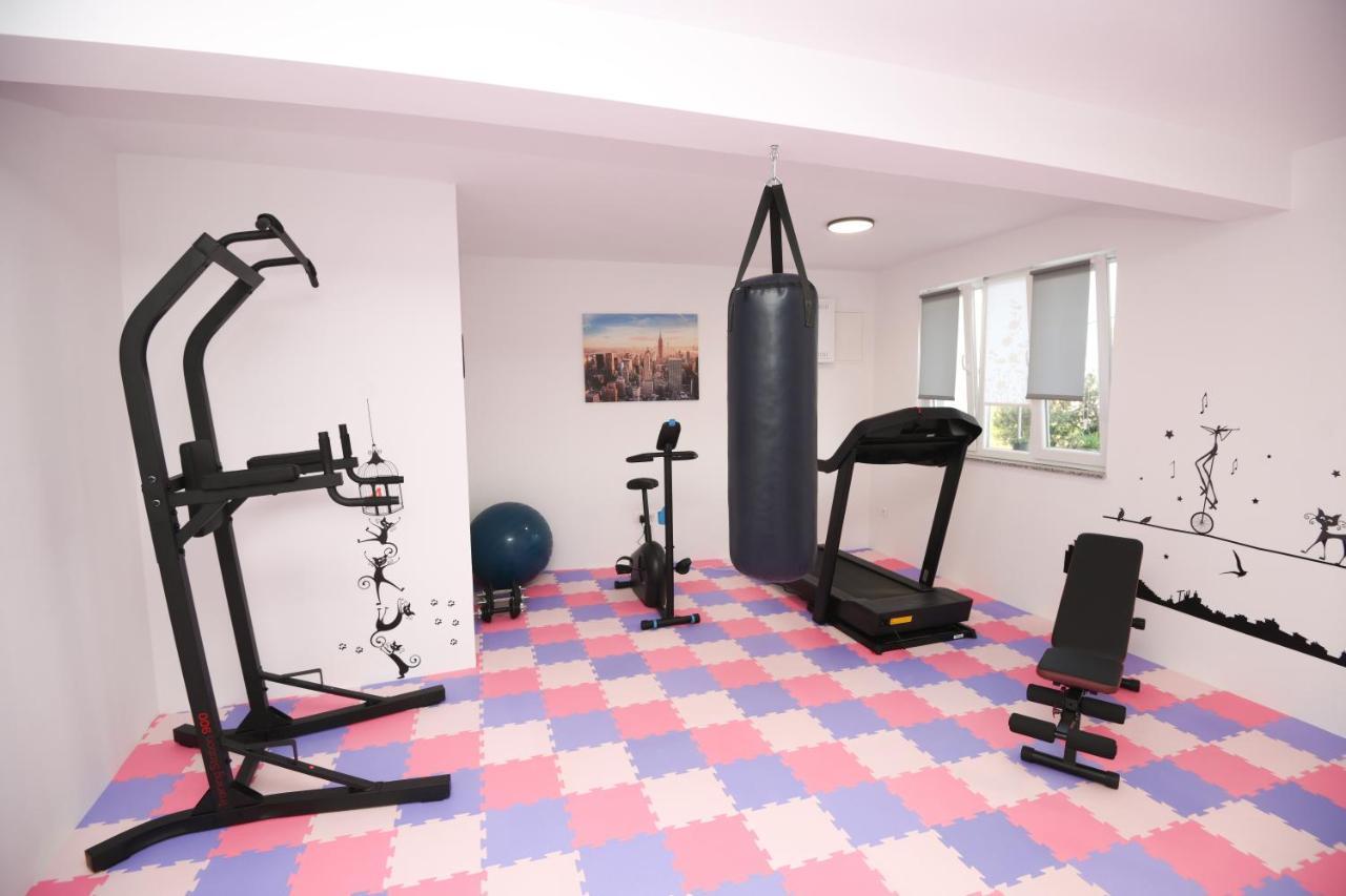 Apartments Lidija - Sea View Apartment With Exclusive Right Of Using Hot Tub Or Split Level Apartment With Exclusive Right Of Using Pool Podstrana Eksteriør bilde