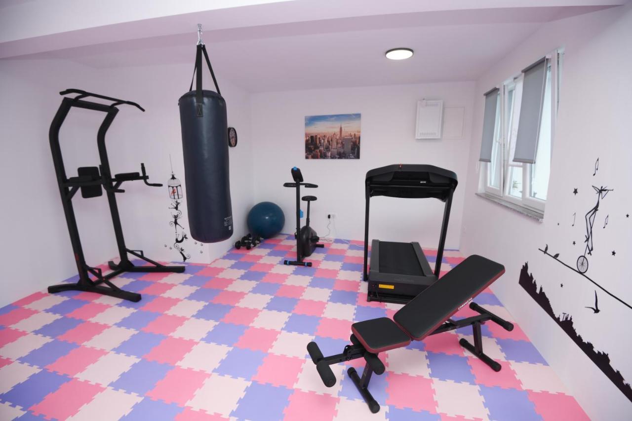 Apartments Lidija - Sea View Apartment With Exclusive Right Of Using Hot Tub Or Split Level Apartment With Exclusive Right Of Using Pool Podstrana Eksteriør bilde