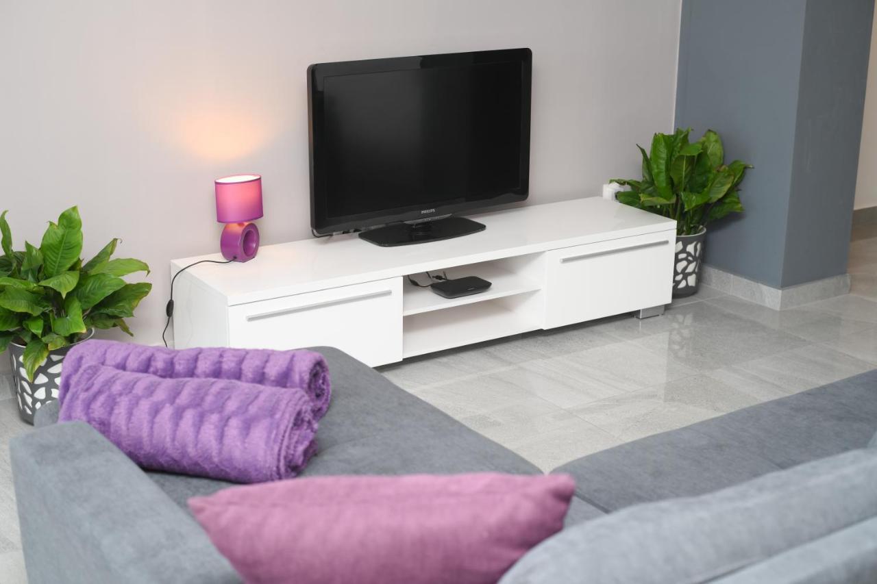 Apartments Lidija - Sea View Apartment With Exclusive Right Of Using Hot Tub Or Split Level Apartment With Exclusive Right Of Using Pool Podstrana Eksteriør bilde
