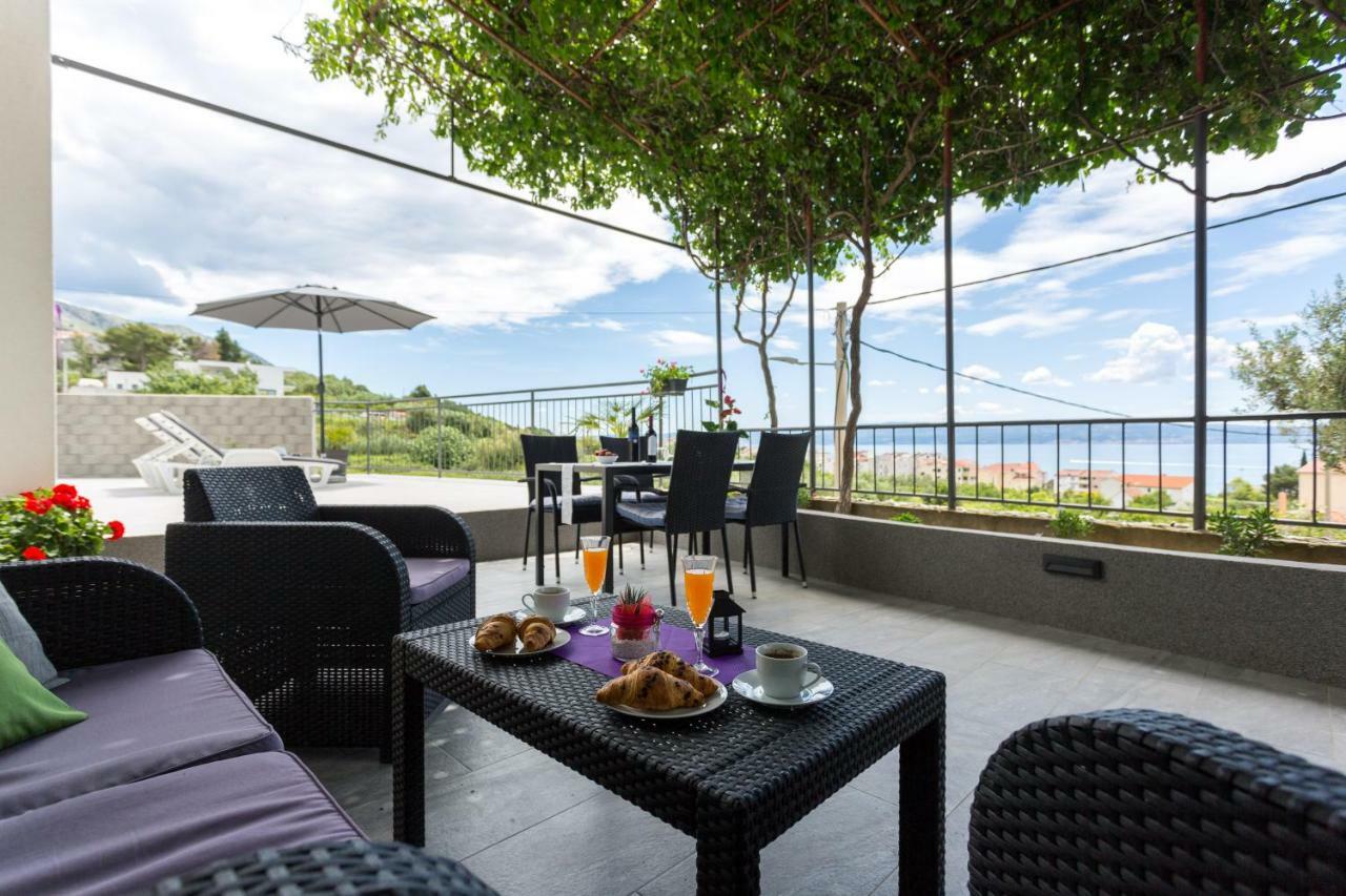 Apartments Lidija - Sea View Apartment With Exclusive Right Of Using Hot Tub Or Split Level Apartment With Exclusive Right Of Using Pool Podstrana Eksteriør bilde