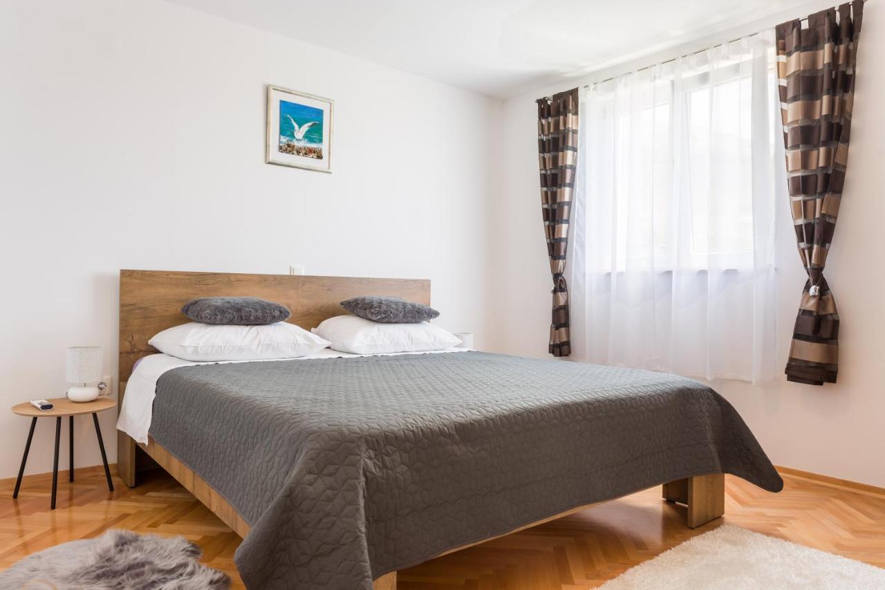 Apartments Lidija - Sea View Apartment With Exclusive Right Of Using Hot Tub Or Split Level Apartment With Exclusive Right Of Using Pool Podstrana Eksteriør bilde