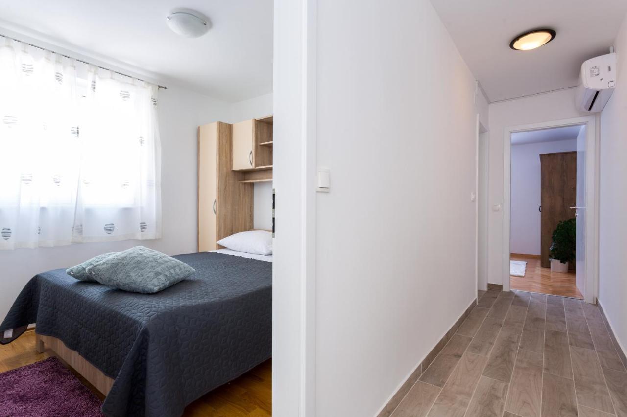 Apartments Lidija - Sea View Apartment With Exclusive Right Of Using Hot Tub Or Split Level Apartment With Exclusive Right Of Using Pool Podstrana Eksteriør bilde