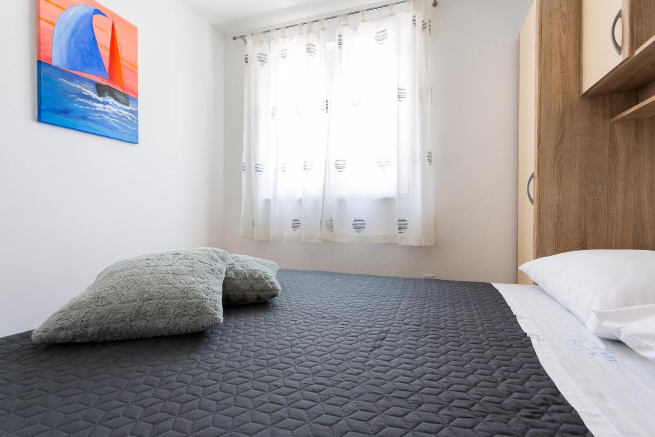 Apartments Lidija - Sea View Apartment With Exclusive Right Of Using Hot Tub Or Split Level Apartment With Exclusive Right Of Using Pool Podstrana Eksteriør bilde